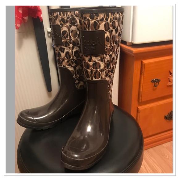 Coach rain boots size 11 B - Picture 3 of 8